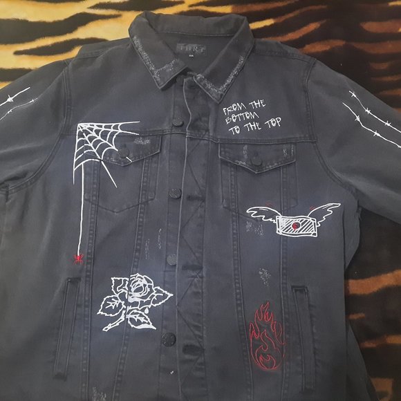 !!!Denim Jacket For SALE!!! Never worn - Picture 2 of 4